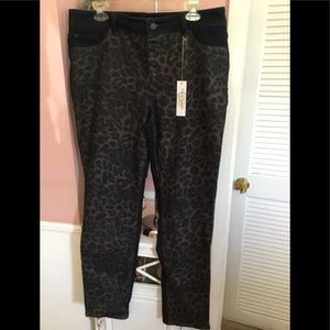 Chico’s platinum jeans plus size 2 nwts